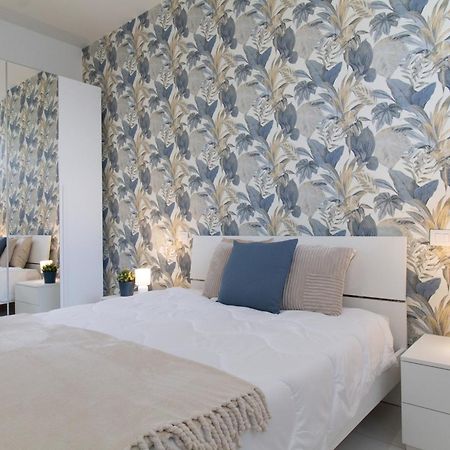 Sky Suite Blue Pomezia Exterior foto